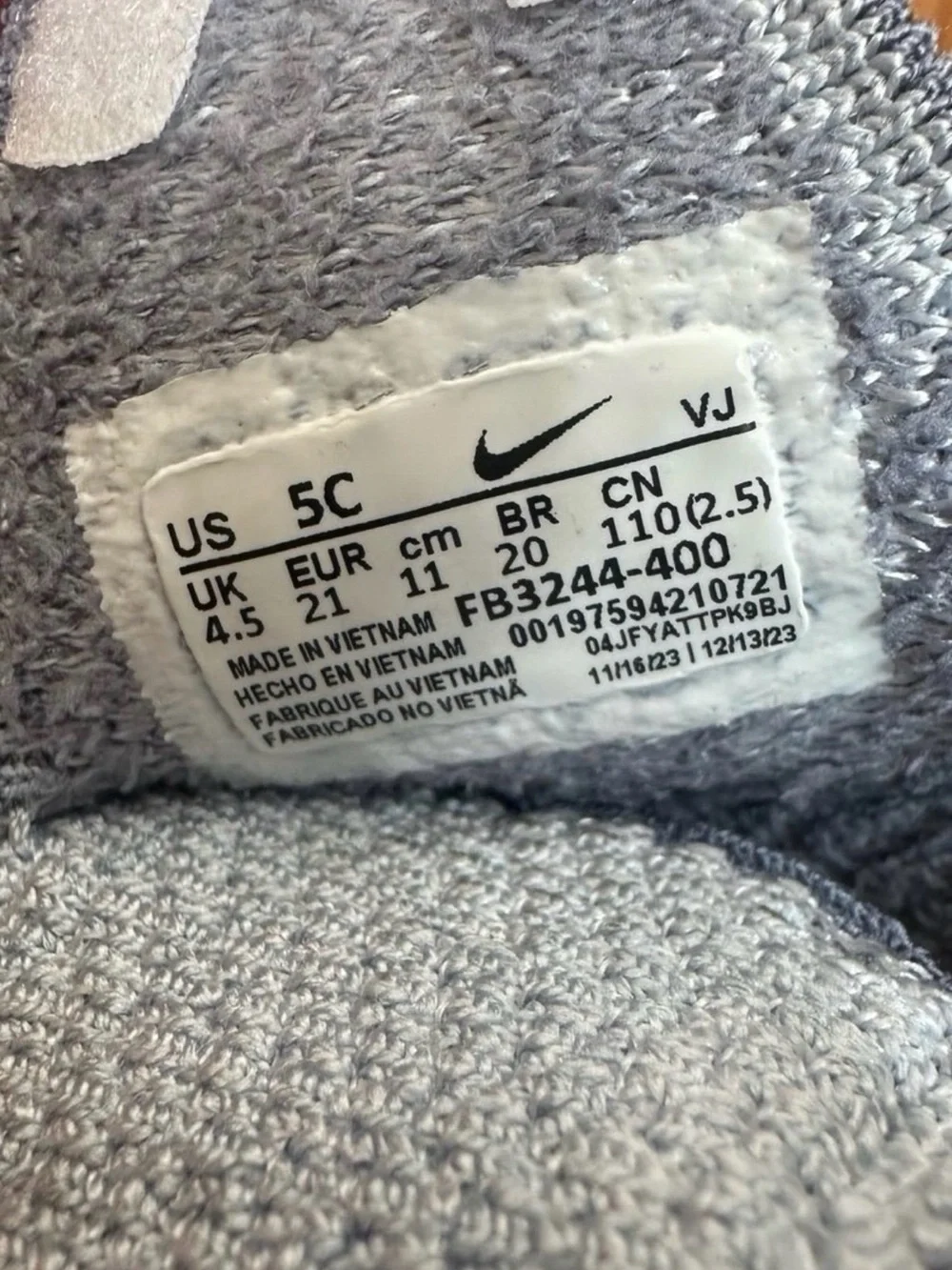 Nike Swoosh 1 Shoes Size 5C Gray-Orange